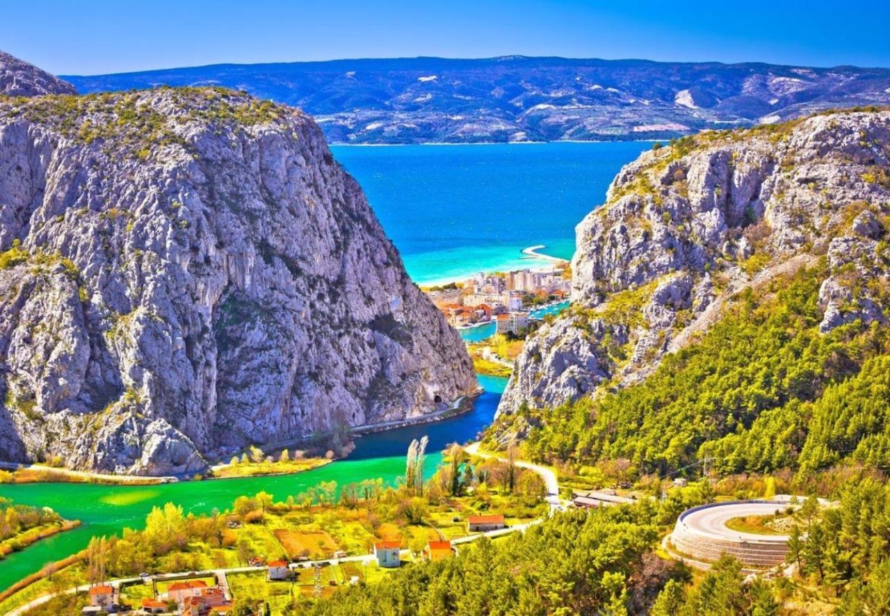 Alley * Omiš